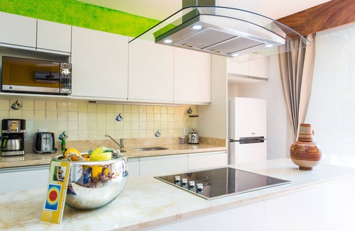 North End Hotel | Casa Lotería Sayulita - Family Boutique Hotel with Restaurant, Rooftop Yoga, Pool & Free Parking - 3 min to Beach