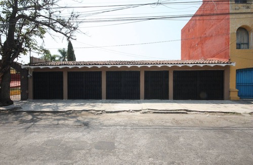 Cuernavaca House | Casa Luna con alberca para 26 personas Cuernavaca