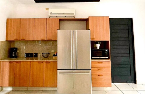 Puerto San Jose House | Casa Marina Spacious 4-bedroom bungalow with WiFi AC in beautiful PuertoSan Jose