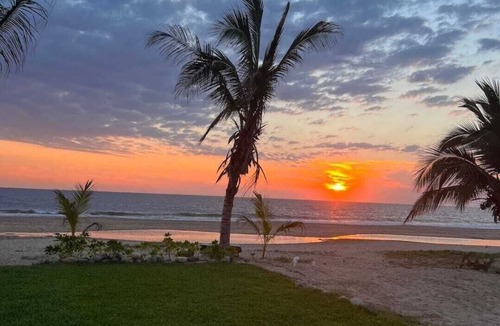 Zihuatanejo House | CASA MASH- PRIVATE HOUSE- BEACH FRONT