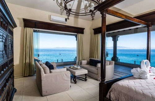 Cihuatlan Villa | Casa Michael Summary:
