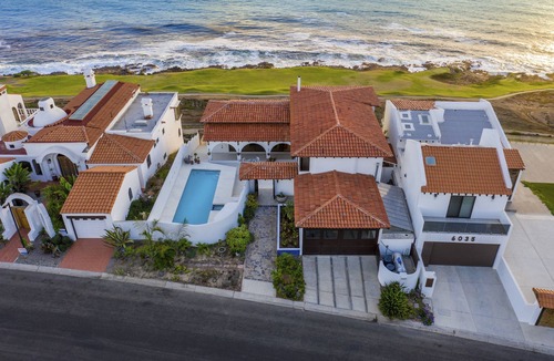 Salsipuedes Villa | Casa Peggy - Five bedroom villa with private pool and expansive ocean view.