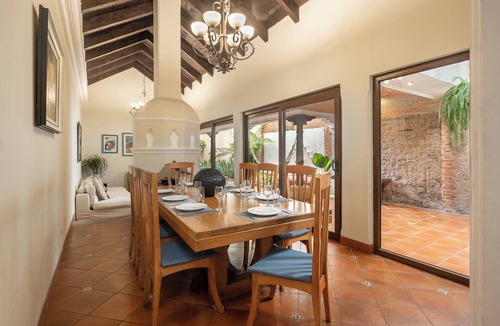 Antigua Guatemala House | Casa Piawi- Center of Antigua 4 blocks Central Park