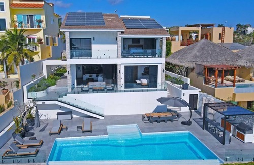 Santa Maria Huatulco House | Casa Picos Palace with swimming pool and panoramic ocean view in Huatulco Bays