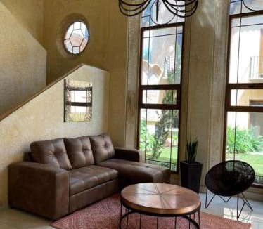 Ciudad Vieja Villa | Casa Santuario