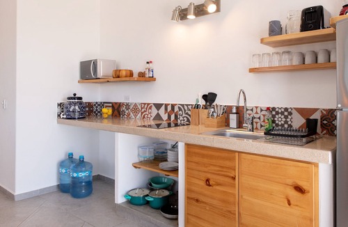 La Ventana Apartment | CASA TAKO 2, CLEAN modern studio unit, 5 minutes walk to kite launch beach.