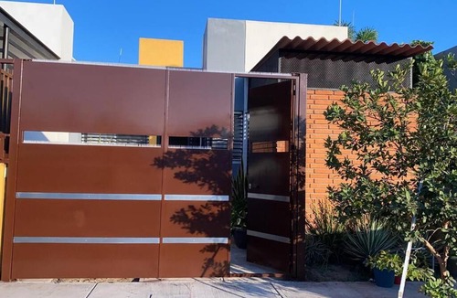 Colima House | Casa totalmente nueva,2 cuartos 2 baños -Muy Segura