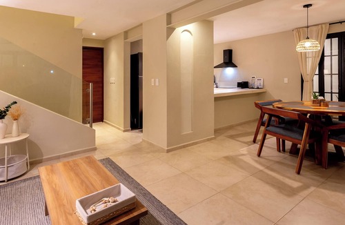 Merida Municipality House | Casa Venado | Private Pool · Peaceful rest · Across from a Park · Parking