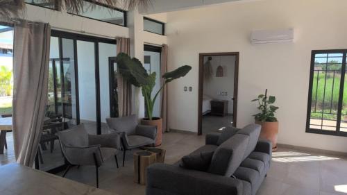 Barra de Colotepec Villa | Casa Yuu - Pool and Private Garden near the sea