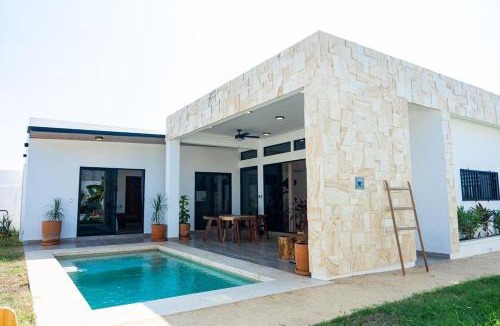 Barra de Colotepec Villa | Casa Yuu - Pool and Private Garden near the sea