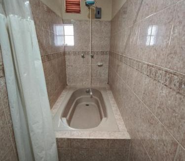Santiago Atitlan House | Casas de Qlí