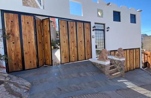 Guanajuato Apartment | Castillo De La Santa Cruz