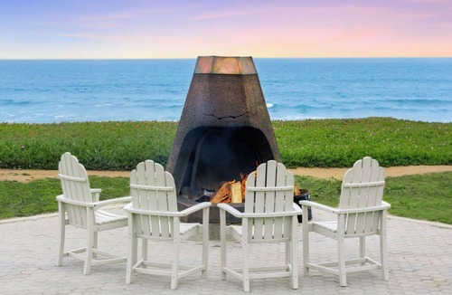 San Simeon Hotel | Cavalier Oceanfront Resort San Simeon | Standard King | Onsite Pools