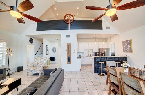 Caney City House | Cedar Sunsets - Lakefront retreat with Private Pool & Gameroom!