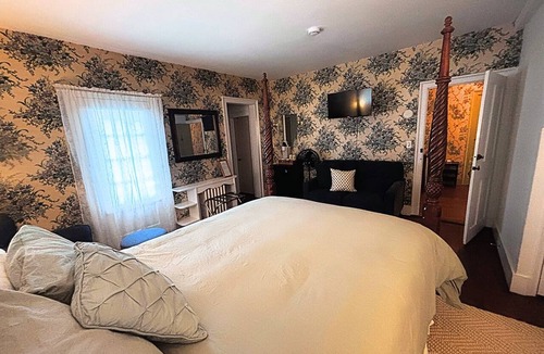 Northfield Bed & Breakfast | Centennial House