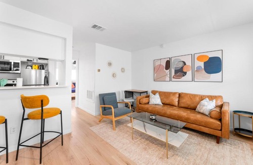 Hancock Apartment | Central Chic 1BR suites close to UT, Moody Center, & Downtown