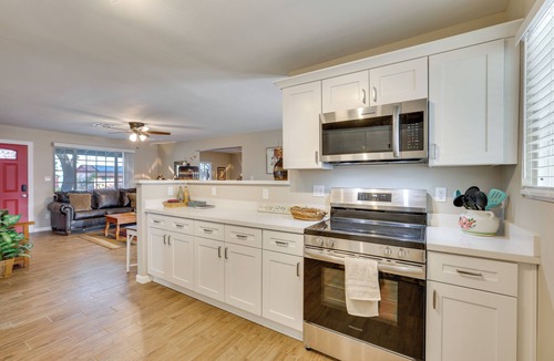 Paradise Valley Village House | Centrally Located Oasis 1 Mi to Shadow Mountain!