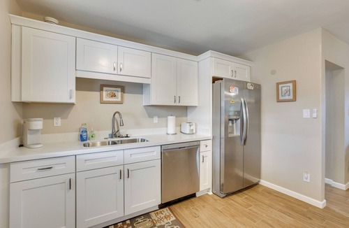 Paradise Valley Village House | Centrally Located Oasis 1 Mi to Shadow Mountain!