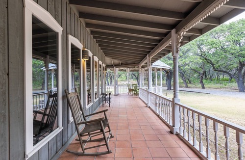 Mountain Home House | Charlie IV House at Y.O. Ranch Headquarters - 4-Bedroom Ranch Stay