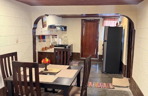 San Lucas Toliman House | Charming 2-bedroom house in delightful San Lucas Tolimán with WiFi