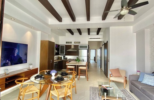 Colonia 5 de Diciembre Apartment | Charming 2-bedroom apartment with AC, WiFi in beautiful Puerto Vallarta