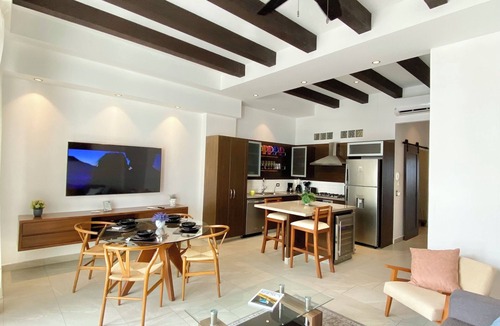 Colonia 5 de Diciembre Apartment | Charming 2-bedroom apartment with AC, WiFi in beautiful Puerto Vallarta