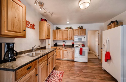 West Colorado Springs House | Charming 2 bedroom Home with Office!