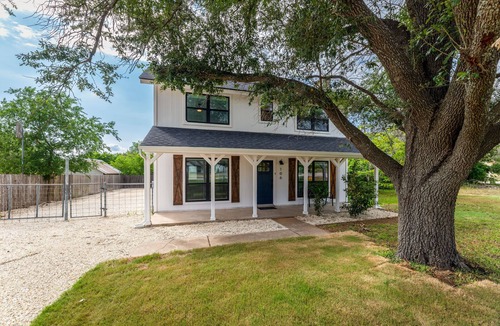 Liberty Hill House | Charming 2-bedrm home in the heart of Liberty Hill