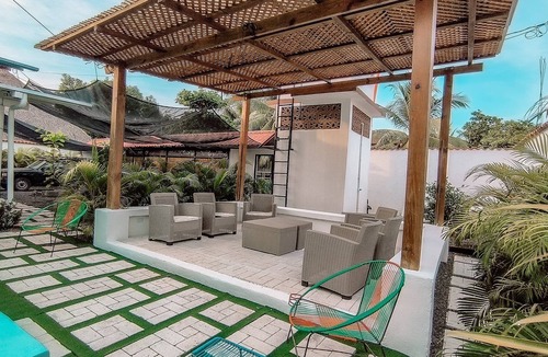 Monterrico House | Charming 2-bedroom house with WiFi, Pool, and AC in enchanting Monterrico.