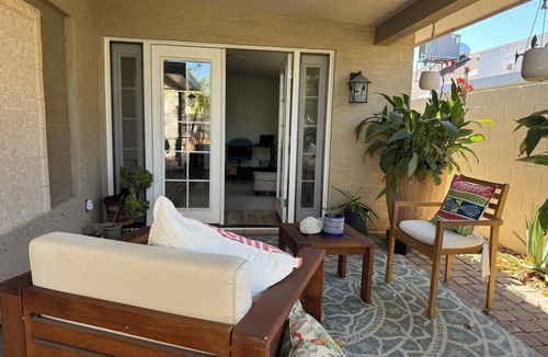 Deer Valley House | Charming 2-bedroom house + den, fenced backyard in N. Phoenix