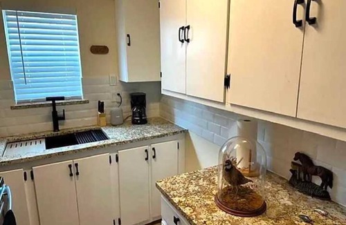 Clifton Cabin | Charming 2-bedroom Smart Cabin in beautiful Clifton