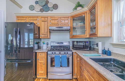 Jamaica Beach Cottage | Charming 3-bedroom cottage with AC in Jamaica Beach