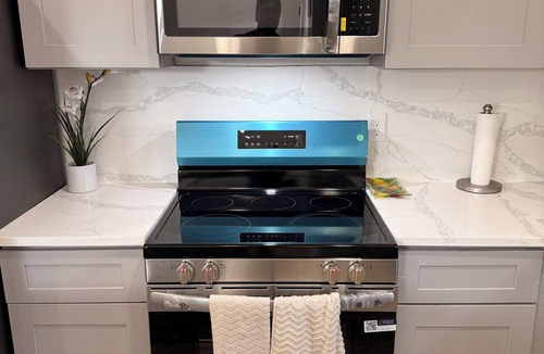 Houston Apartment | Charming 3-bedroom apartment with AC in vibrant Houston
