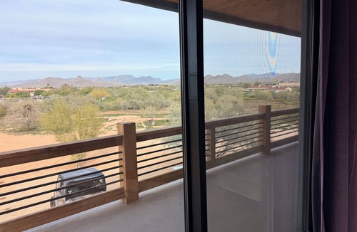 Desert View Apartment | Charming 3-bedroom corporate apartment with pretty views in Phoenix