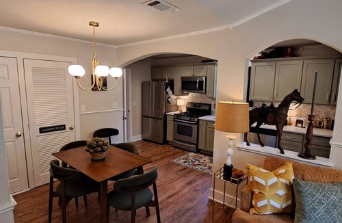 McKinney Cottage | Charming 3-bedroom cottage in Historic McKinney, three blocks from the square.