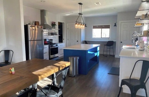 Marathon House | Charming 3-bedroom "The Rose House" in Marathon near Big Bend NP
