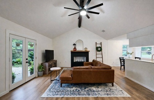 League City House | Charming 3-bedroom house League City near NASA JSC