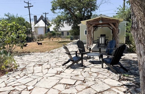 Terrell Heights House | Charming 3-Bedroom Getaway | Sleeps 6 | Cozy