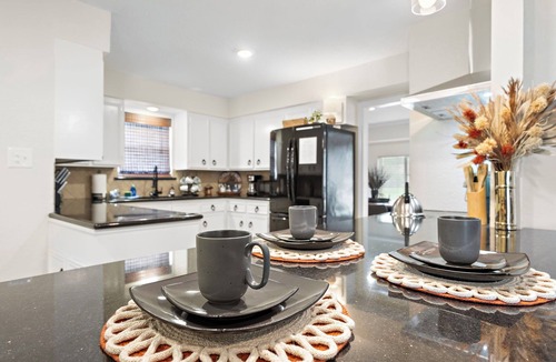Lake Jackson House | Charming 3BR Home w/Outdoor Dining on Buttercup Street