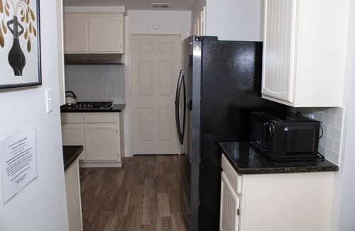 Meadows Place House | Charming 3BR with Private Office - 30 Day Stays