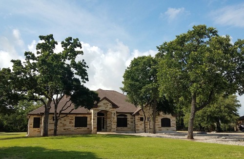 Georgetown House | Charming 4-bedroom house; Sun City, TX with WiFi; Quiet, Tranquil Neighborhood