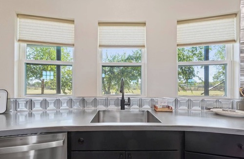 Temple House | Charming 4-bedroom Silo house with WiFi, AC.