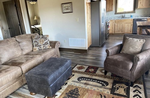 Virginia City Ranches Cabin | Charming Cabin with Mountain Views Near Madison River in Ennis, Montana