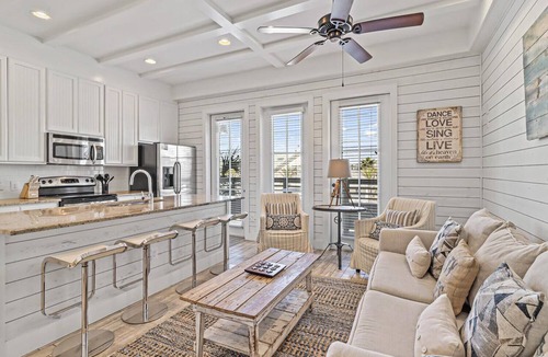 Cinnamon Shore Condo | Charming Condo@Cinnamon Shore w/Access to Beach, Pools & More Amenities!