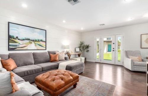 Shea North Estates House | Charming Desert Villa & Casitas with Sportcourt & Pool