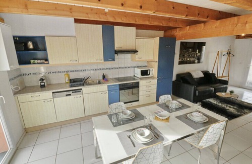 Cournillens Apartment | Charming duplex with a shared pool