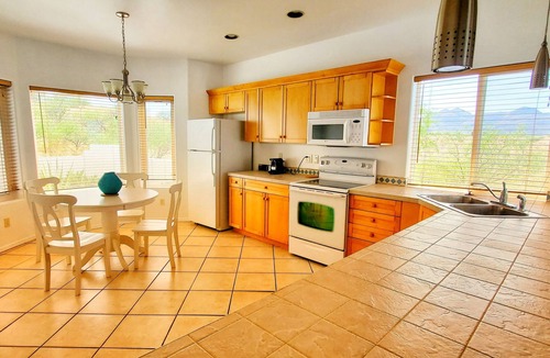 Rio Rico House | Charming home with stunning views!