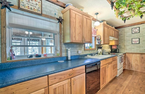 Ingram House | Charming Ingram Home w/Yard & Furnished Patio!