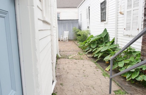 Irish Channel House | Charming Irish Channel Home | Steps to Magazine St