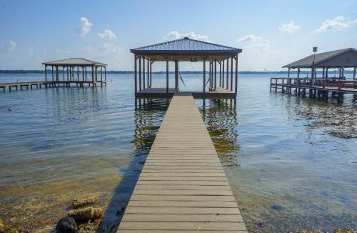 Yantis House | Charming Lake Fork Cottage w/Screened-In Porch!